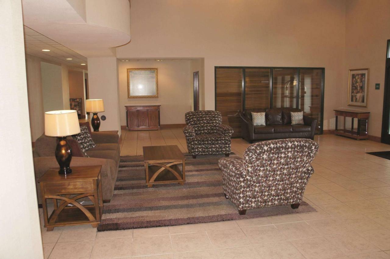 La Quinta By Wyndham Omaha Airport Downtown Hotel Carter Lake Exterior photo